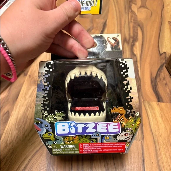 Bitzee Jurassic World edition - Picture 7 of 10